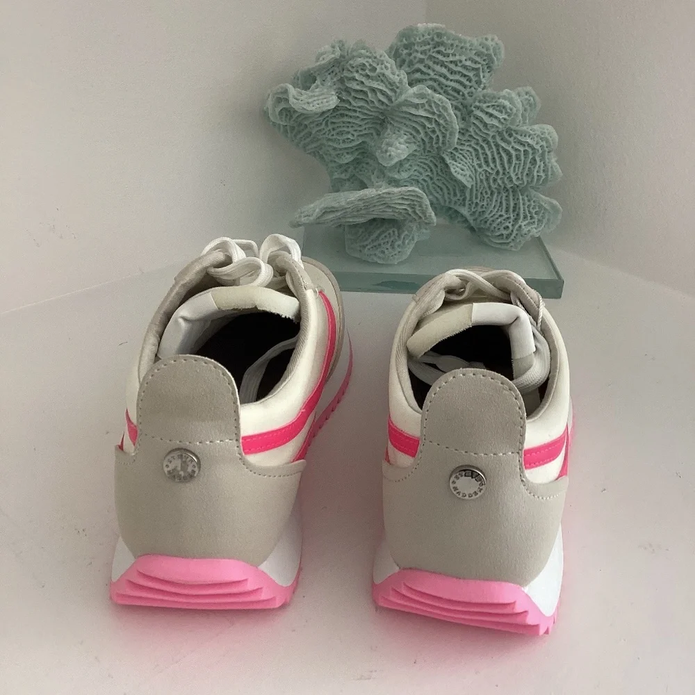 ~HOST PICK~NEW STEVE MADDEN NEUTRAL AND PINK SNEAKERS SHOES Sz 8